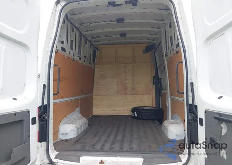 2019 Nissan Nv Cargo Nv2500 Hd Sv V6 from USA, damaged, VIN 1N6BF0LY0KN810529